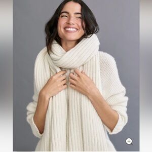 NWT Jenni Kayne Ribbed Scarf
